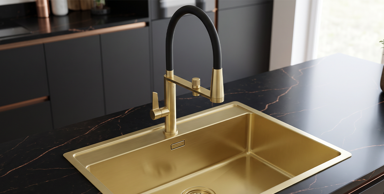 Pure Water Magnet Gold